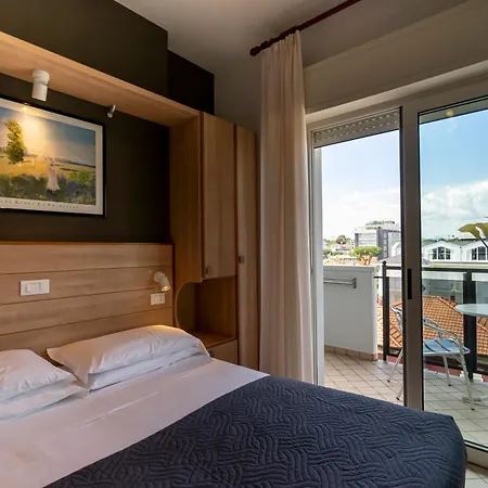 Mocambo Centralissimo Al Mare 3*