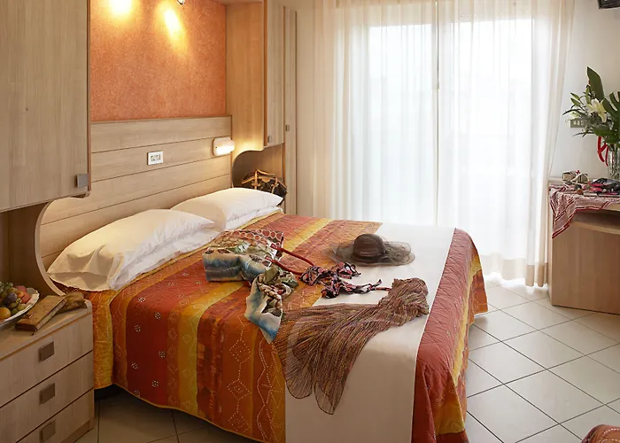 Hotell Mocambo Centralissimo Al Mare 3*