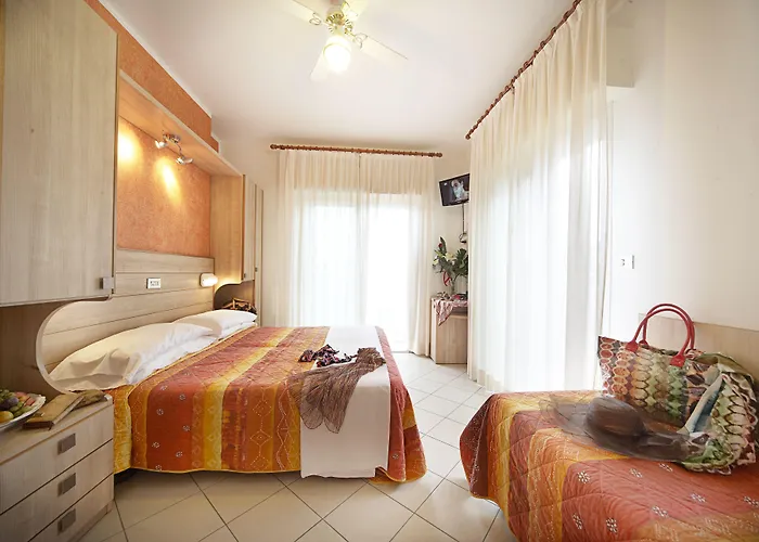Hotell Mocambo Centralissimo Al Mare