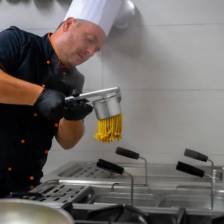 Mocambo Centralissimo Al Mare 3*