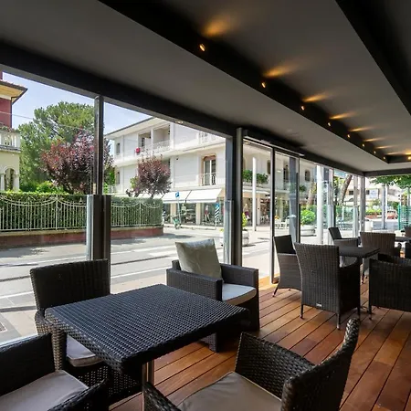 Mocambo Centralissimo Al Mare Hotel 3*