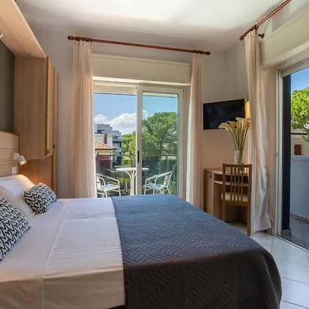 Mocambo Centralissimo Al Mare Hotell 3*