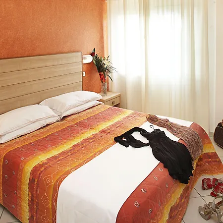 Mocambo Centralissimo Al Mare Riccione