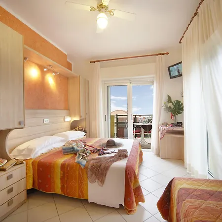 Mocambo Centralissimo Al Mare Hotel