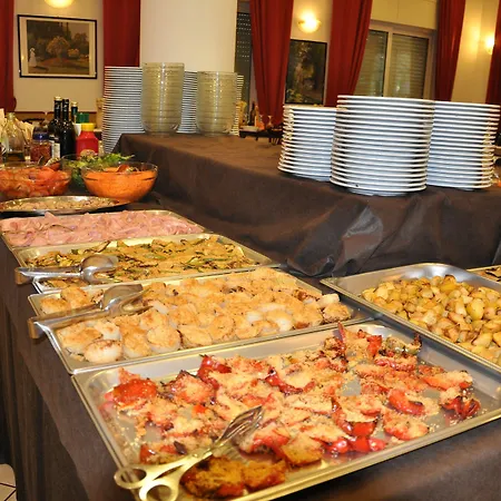 Mocambo Centralissimo Al Mare Riccione