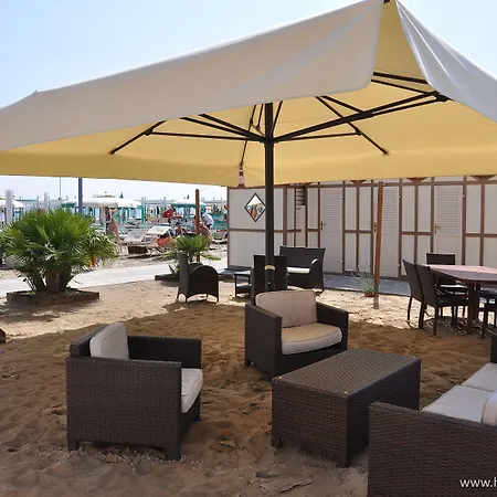 Mocambo Centralissimo Al Mare 3* ריצ'יונה