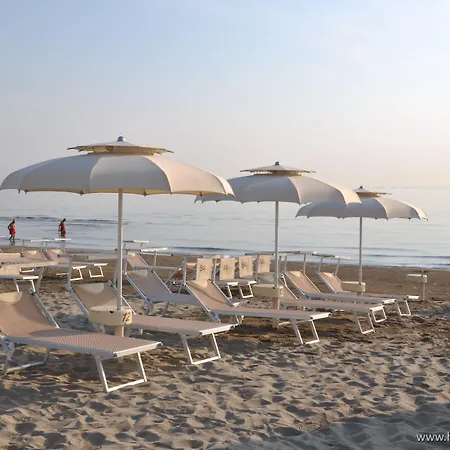 Hotel Mocambo Centralissimo Al Mare