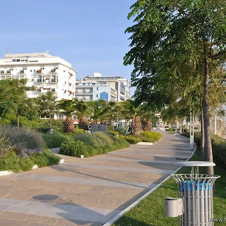 Mocambo Centralissimo Al Mare 3* Riccione
