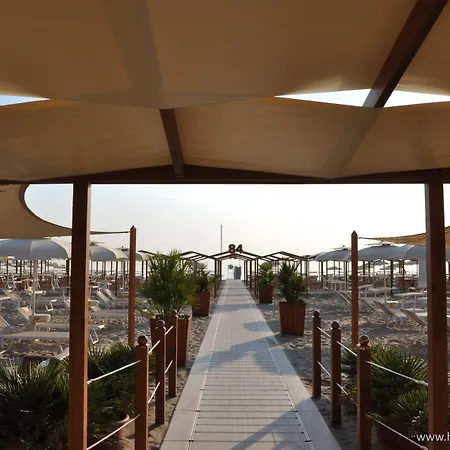 Mocambo Centralissimo Al Mare Hotell 3*