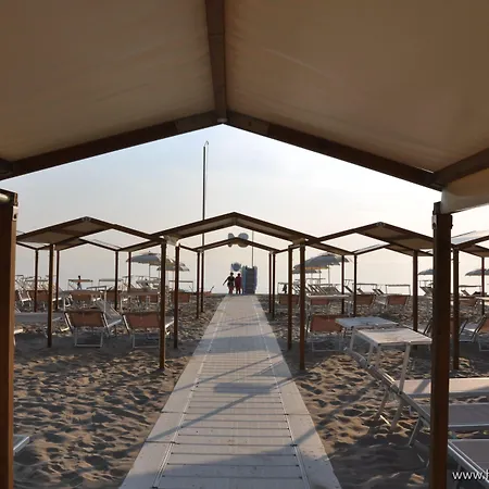 Mocambo Centralissimo Al Mare 3*