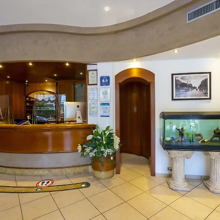 Mocambo Centralissimo Al Mare 3* Riccione