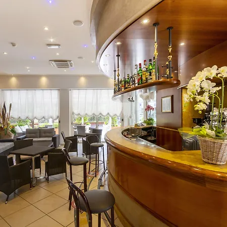 Hotel Mocambo Centralissimo Al Mare