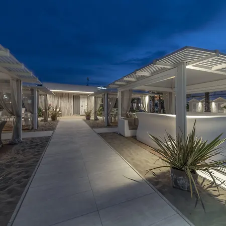 Mocambo Centralissimo Al Mare Hotell Riccione