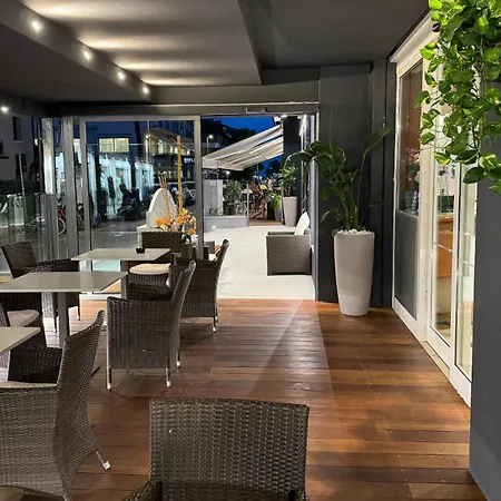 Mocambo Centralissimo Al Mare