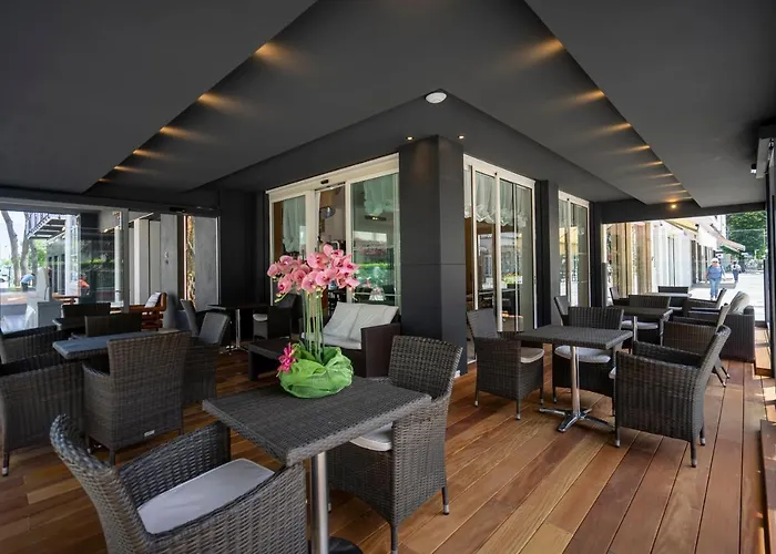 Mocambo Centralissimo Al Mare Hotel