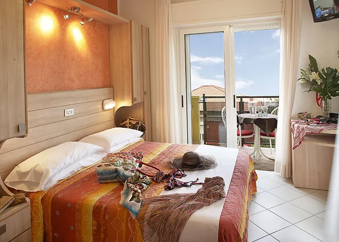 호텔 Mocambo Centralissimo Al Mare 3*