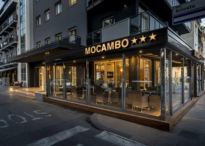 호텔 Mocambo Centralissimo Al Mare 리치오네